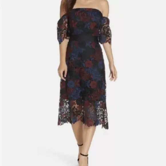 sam edelman lace dress Sam Edelman Lace V-Neck Shift Dress, Size Medium, Soft Green